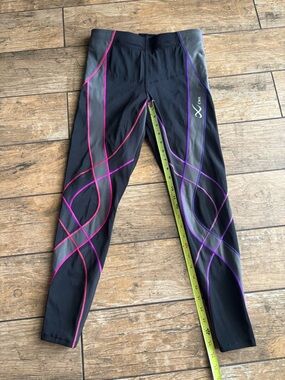CW-X Black Grey Compression Women’s Leggings Pink & Purple Accents Sz Large L